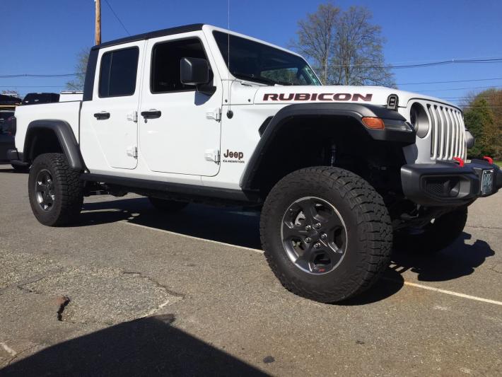 4" Lift on Jeep Gladiator